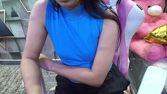 Snapshot of YourKusu chatting on November 15, 2025, 5:31 pm YourKusu online show from November 15, 2025, 5:31 pm