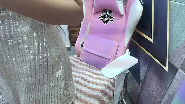 Snapshot of YourKusu chatting on November 29, 2025, 1:30 am YourKusu online show from November 29, 2025, 1:30 am