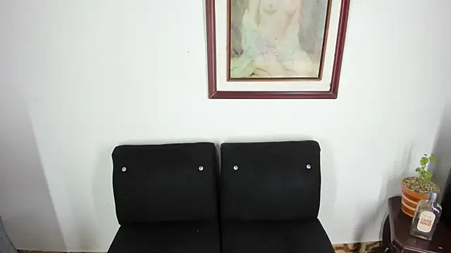 Snapshot of RachelJones_ chatting on January 12, 2025, 2:14 am RachelJones online show from January 12, 2025, 2:14 am