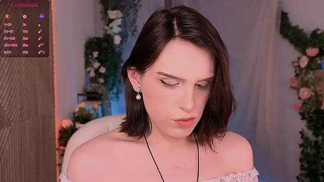 Snapshot of _yourFoxy_ chatting on December 10, 2024, 5:39 am yourFoxy online show from December 10, 2024, 5:39 am