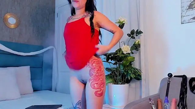 Snapshot of DakottaHill chatting on February 19, 2025, 1:08 am DakottaHill online show from February 19, 2025, 1:08 am