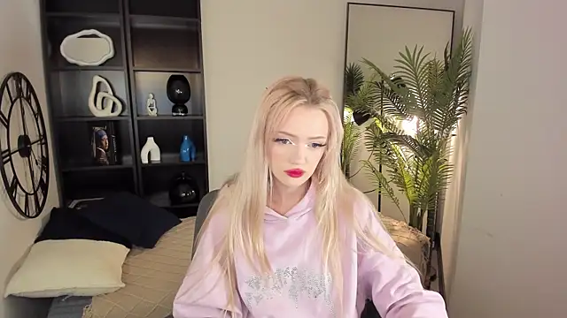 EmilyAir online show from October 12, 2025, 9:58 pm