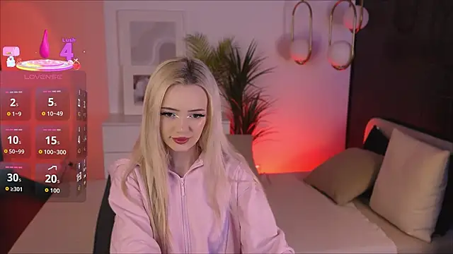 EmilyAir online show from December 4, 2025, 4:38 pm