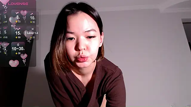 Snapshot of osaka_nia chatting on December 15, 2025, 4:17 am osaka nia online show from December 15, 2025, 4:17 am