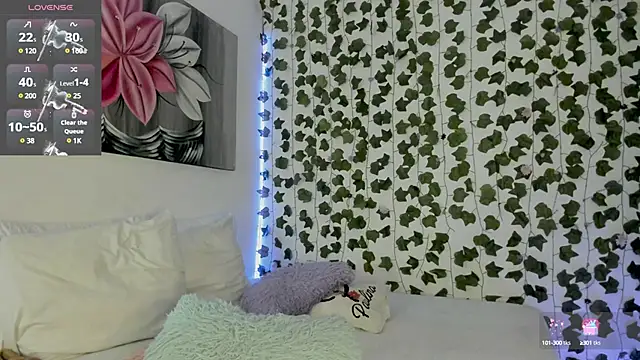 Snapshot of daren_paulina chatting on February 25, 2025, 2:44 pm daren paulina online show from February 25, 2025, 2:44 pm