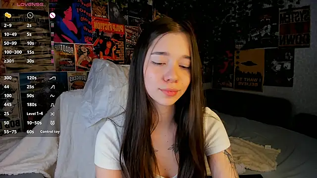 Butterflys1268 online show from March 7, 2025, 9:27 pm