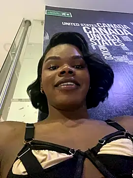 CamiEstrada online show from September 26, 2025, 10:47 pm