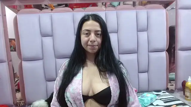 Snapshot of slut_anal_ chatting on January 18, 2025, 1:40 pm slut anal online show from January 18, 2025, 1:40 pm