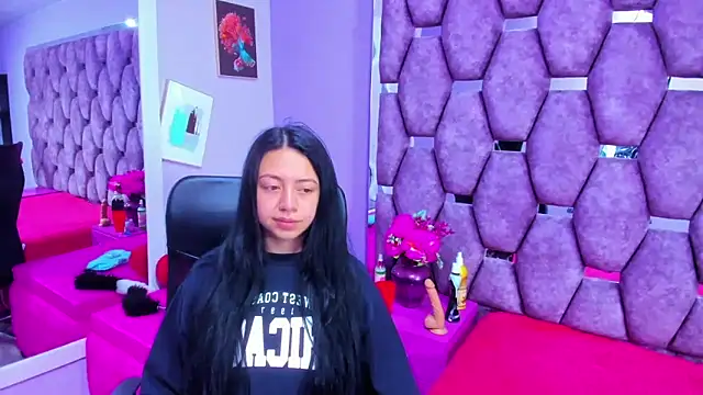 Snapshot of slut_anal_ chatting on January 20, 2025, 1:42 pm slut anal online show from January 20, 2025, 1:42 pm