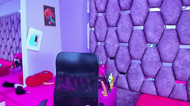 Snapshot of slut_anal_ chatting on January 20, 2025, 4:45 pm slut anal online show from January 20, 2025, 4:45 pm