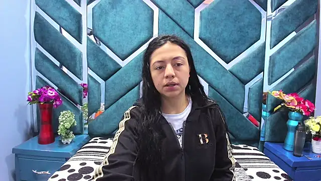 Snapshot of slut_anal_ chatting on January 23, 2025, 1:13 pm slut anal online show from January 23, 2025, 1:13 pm