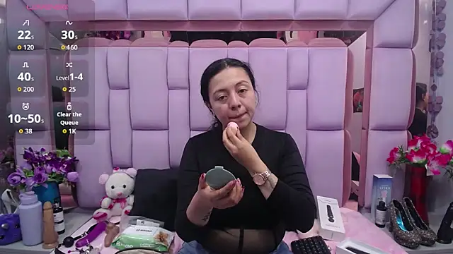 Snapshot of slut_anal_ chatting on September 20, 2025, 8:43 pm slut anal online show from September 20, 2025, 8:43 pm