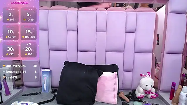 Snapshot of slut_anal_ chatting on November 16, 2025, 9:37 am slut anal online show from November 16, 2025, 9:37 am