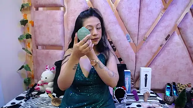 Snapshot of slut_anal_ chatting on December 13, 2025, 8:36 pm slut anal online show from December 13, 2025, 8:36 pm