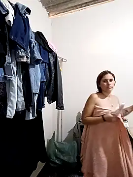 Snapshot of Scarlett-Leh chatting on December 4, 2024, 6:28 pm Scarlett-Leh online show from December 4, 2024, 6:28 pm