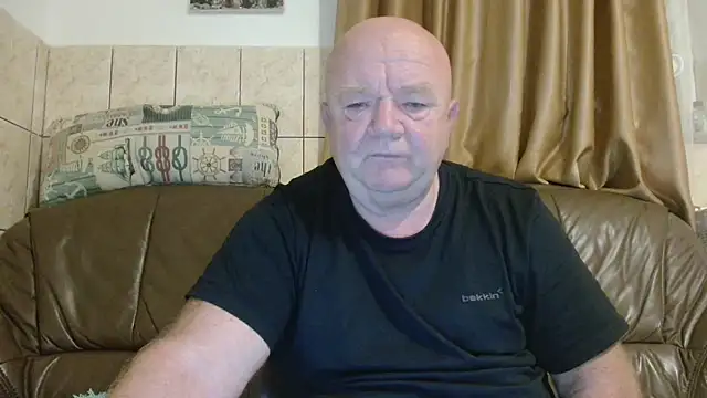 fullballs6 online show from October 20, 2025, 2:34 am