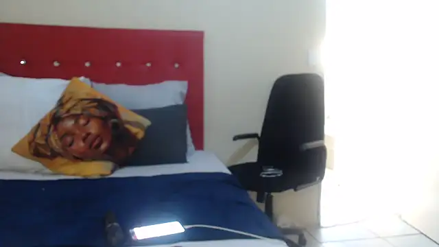 Foxybrownxx1 online show from December 5, 2025, 3:48 am