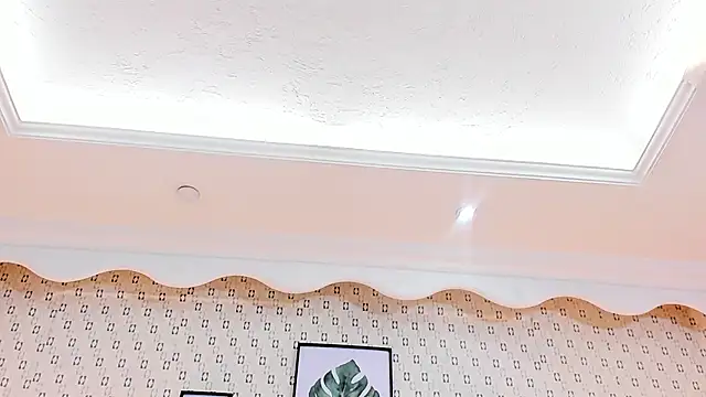 MirandaRossi online show from December 24, 2024, 2:43 am