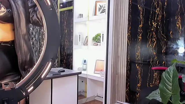 MirandaRossi online show from September 20, 2025, 3:07 am