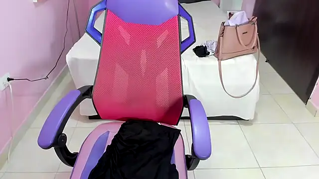 Snapshot of mommy_whore_slut chatting on March 12, 2025, 11:42 am mommy whore slut online show from March 12, 2025, 11:42 am