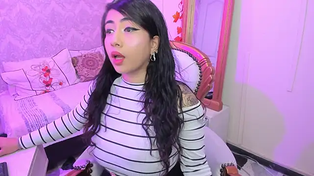 Sexy cristall  online show from February 25, 2025, 7:58 pm