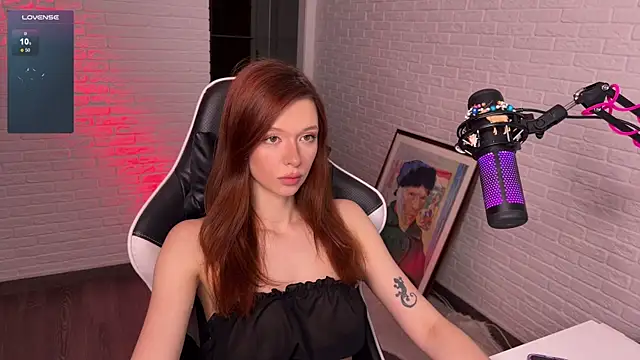 Snapshot of mirai_meeow chatting on January 18, 2025, 4:31 pm mirai meeow online show from January 18, 2025, 4:31 pm