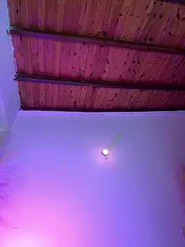 LylaLee111 online show from February 15, 2025, 1:16 pm