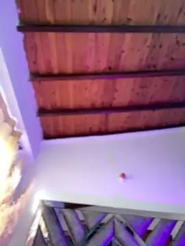 LylaLee111 online show from February 20, 2025, 12:47 pm