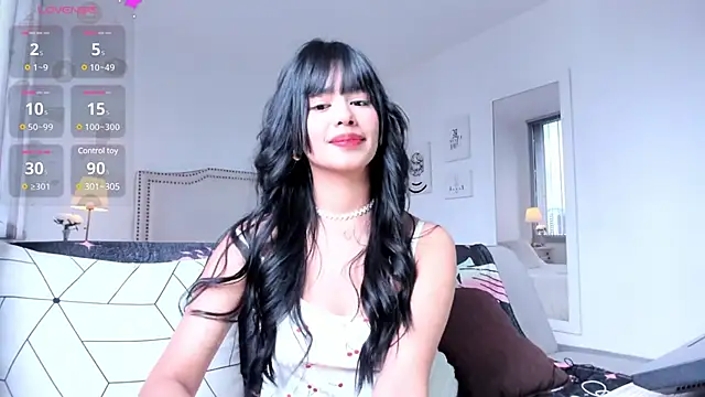 HannaKim online show from March 19, 2025, 4:13 pm