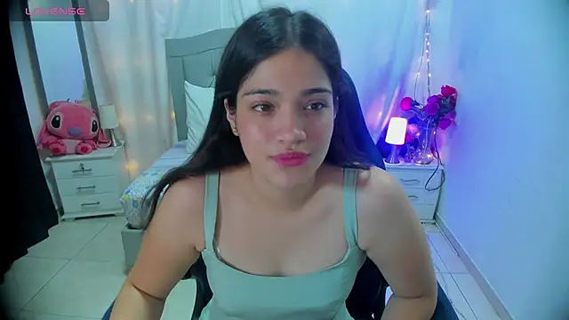 Snapshot of Alison_girl20 chatting on December 20, 2024, 11:26 pm Alison girl20 online show from December 20, 2024, 11:26 pm