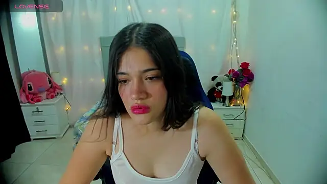 Snapshot of Alison_girl20 chatting on January 20, 2025, 8:18 pm Alison girl20 online show from January 20, 2025, 8:18 pm