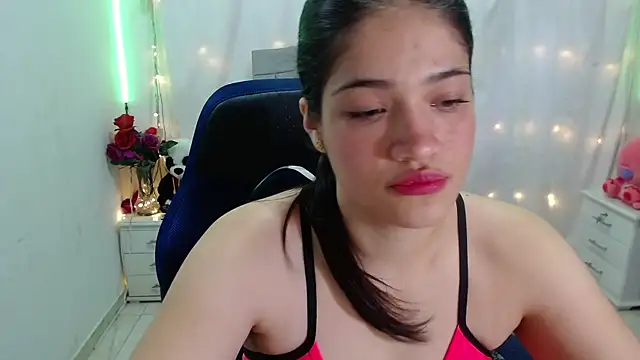 Snapshot of Alison_girl20 chatting on February 21, 2025, 7:43 pm Alison girl20 online show from February 21, 2025, 7:43 pm