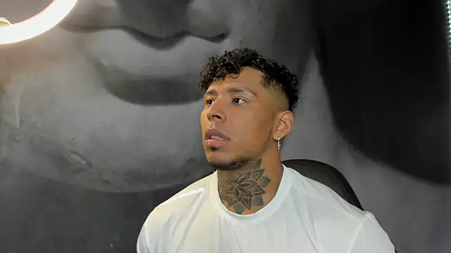 Snapshot of bradley_smith chatting on January 26, 2025, 10:55 am bradley smith online show from January 26, 2025, 10:55 am