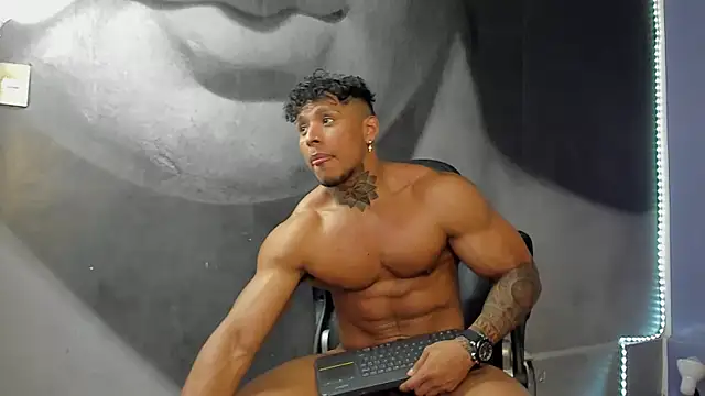 Snapshot of bradley_smith chatting on January 26, 2025, 5:02 pm bradley smith online show from January 26, 2025, 5:02 pm