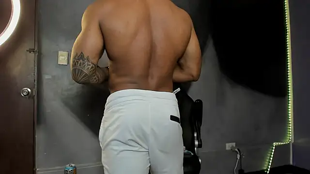 Snapshot of bradley_smith chatting on January 31, 2025, 4:47 am bradley smith online show from January 31, 2025, 4:47 am