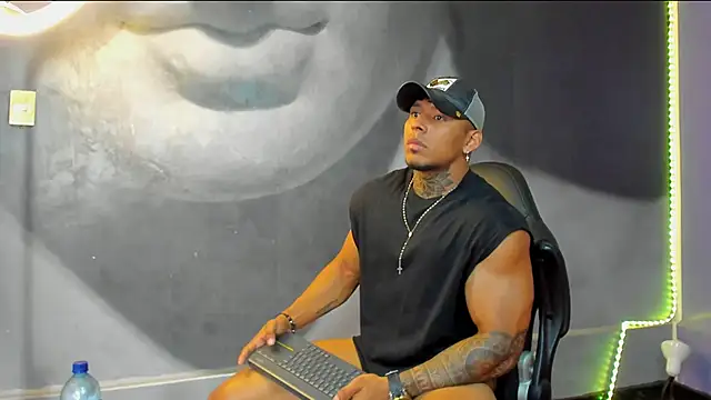 Snapshot of bradley_smith chatting on February 3, 2025, 8:57 am bradley smith online show from February 3, 2025, 8:57 am