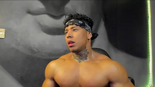 Snapshot of bradley_smith chatting on February 11, 2025, 7:54 am bradley smith online show from February 11, 2025, 7:54 am