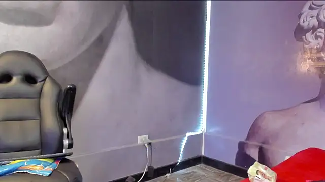 Snapshot of bradley_smith chatting on February 21, 2025, 9:45 am bradley smith online show from February 21, 2025, 9:45 am