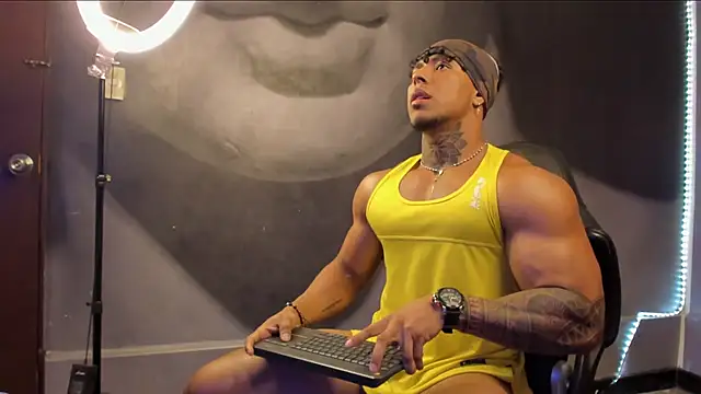 Snapshot of bradley_smith chatting on February 22, 2025, 1:57 pm bradley smith online show from February 22, 2025, 1:57 pm