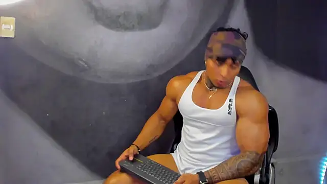 Snapshot of bradley_smith chatting on March 6, 2025, 9:03 am bradley smith online show from March 6, 2025, 9:03 am