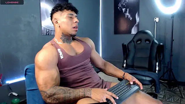 Snapshot of bradley_smith chatting on September 10, 2025, 5:40 am bradley smith online show from September 10, 2025, 5:40 am