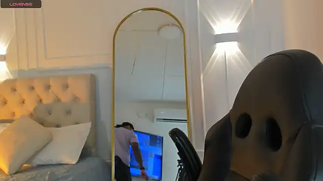 Snapshot of bradley_smith chatting on September 22, 2025, 2:57 am bradley smith online show from September 22, 2025, 2:57 am