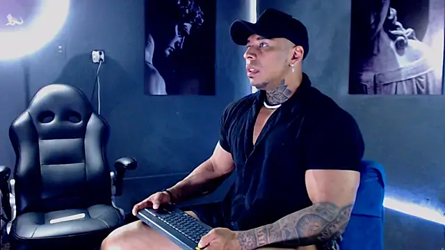 Snapshot of bradley_smith chatting on October 12, 2025, 1:48 am bradley smith online show from October 12, 2025, 1:48 am