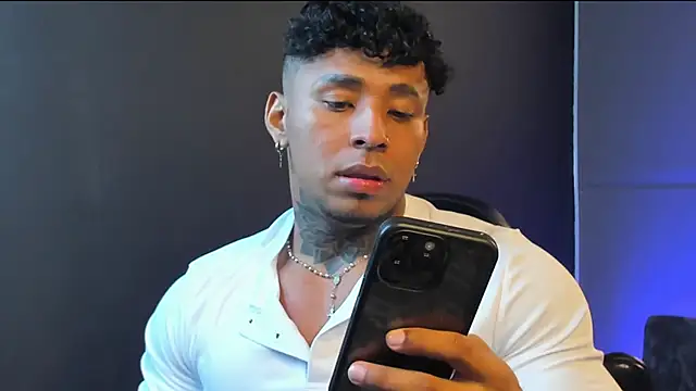 Snapshot of bradley_smith chatting on October 29, 2025, 4:26 am bradley smith online show from October 29, 2025, 4:26 am