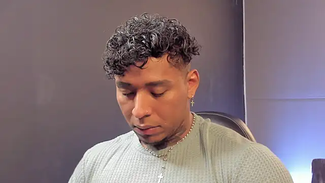 Snapshot of bradley_smith chatting on November 3, 2025, 3:52 am bradley smith online show from November 3, 2025, 3:52 am