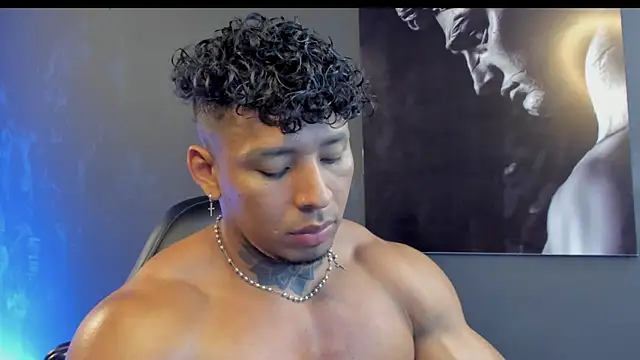 Snapshot of bradley_smith chatting on November 15, 2025, 8:38 pm bradley smith online show from November 15, 2025, 8:38 pm