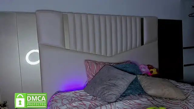 queen angelique online show from February 28, 2025, 9:23 pm