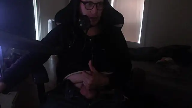 chicostick413 online show from October 19, 2025, 5:35 pm