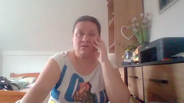 ReifeVenna online show from September 19, 2025, 8:49 am