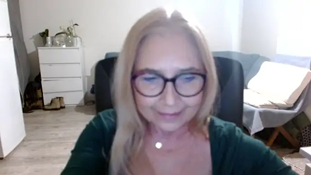 Snapshot of sofia_xkiss chatting on January 28, 2025, 5:46 pm sofia xkiss online show from January 28, 2025, 5:46 pm